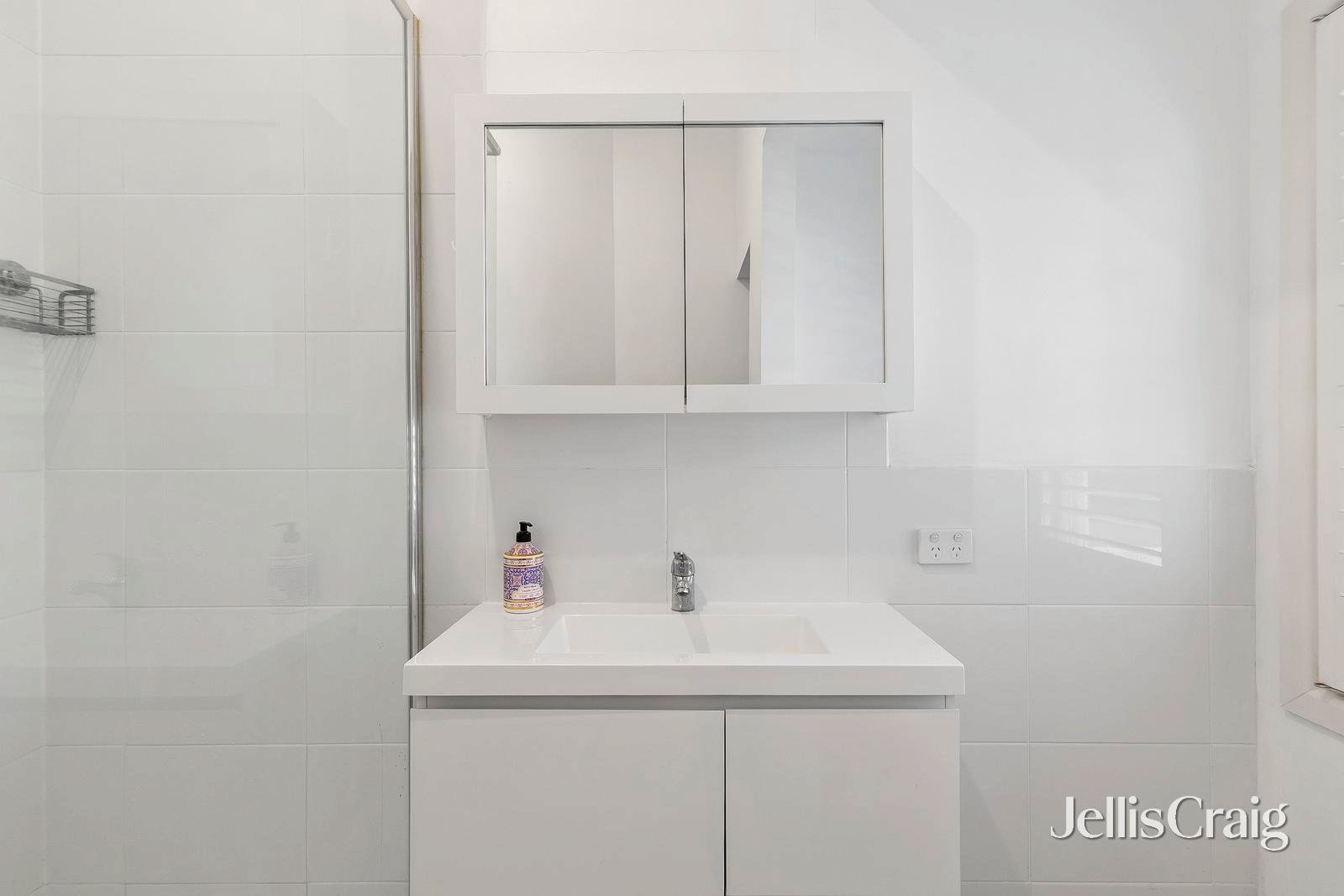 20 The Quarterdeck, Portsea image 15