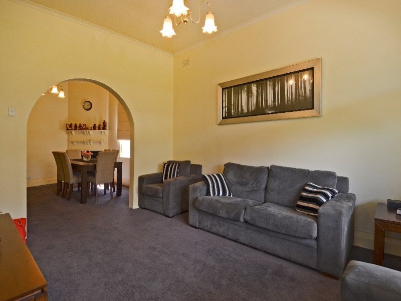 20 Thorne Street, East Geelong image 3