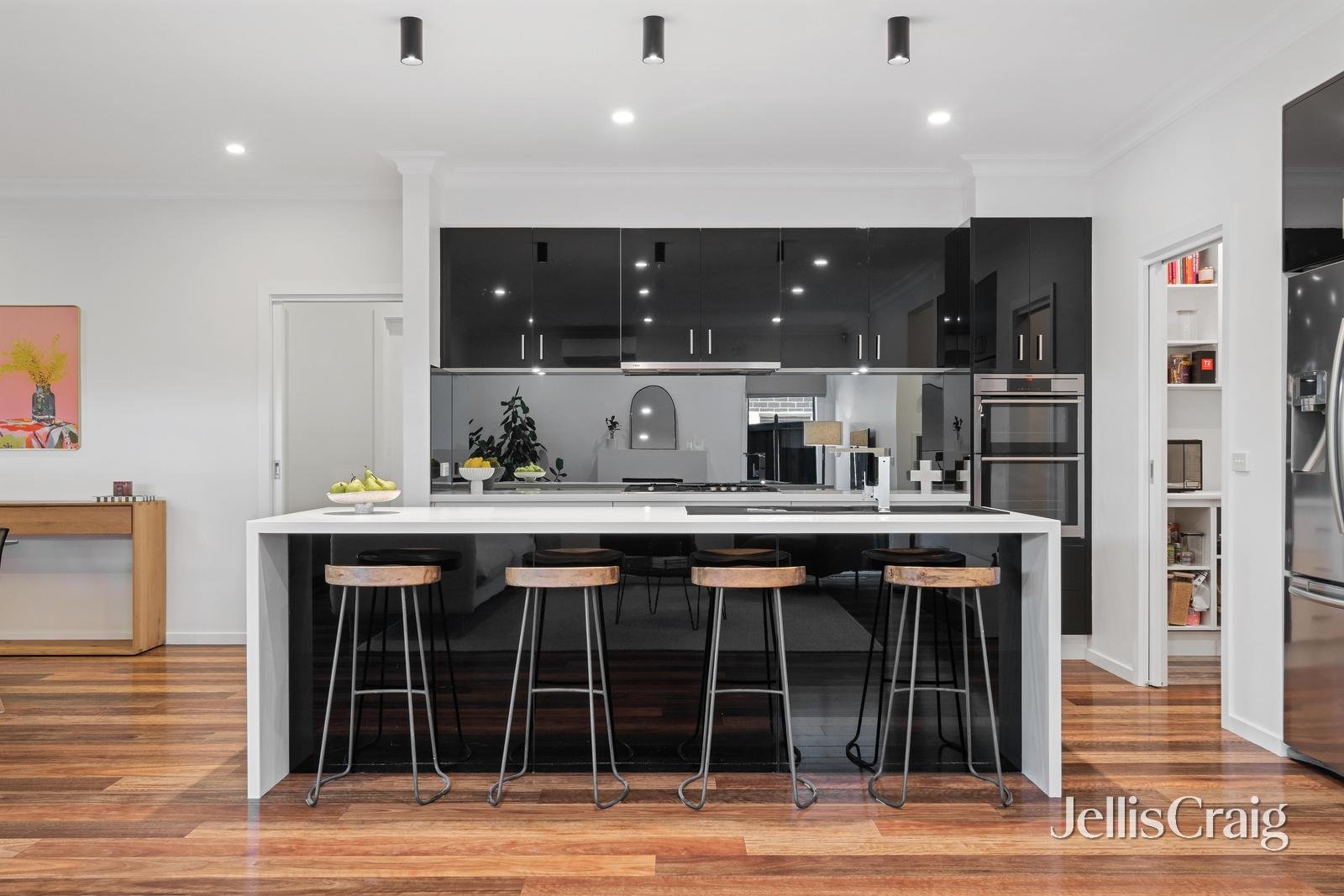 20 Tiverton Circuit, Mooroolbark image 2