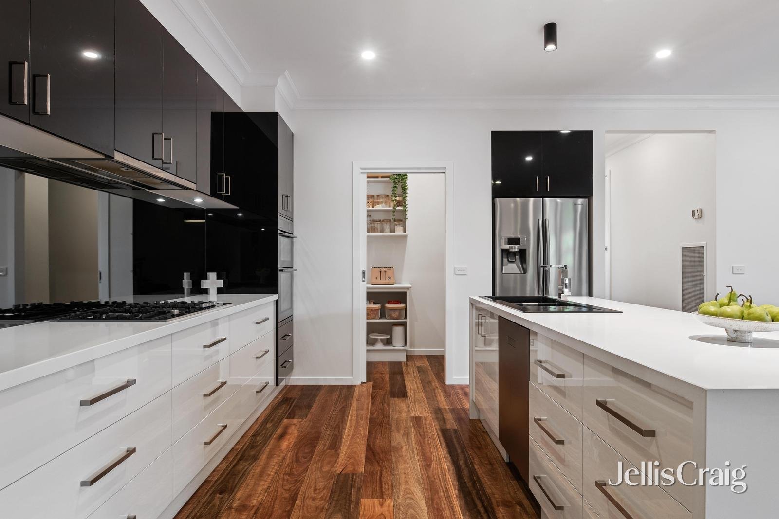 20 Tiverton Circuit, Mooroolbark image 3