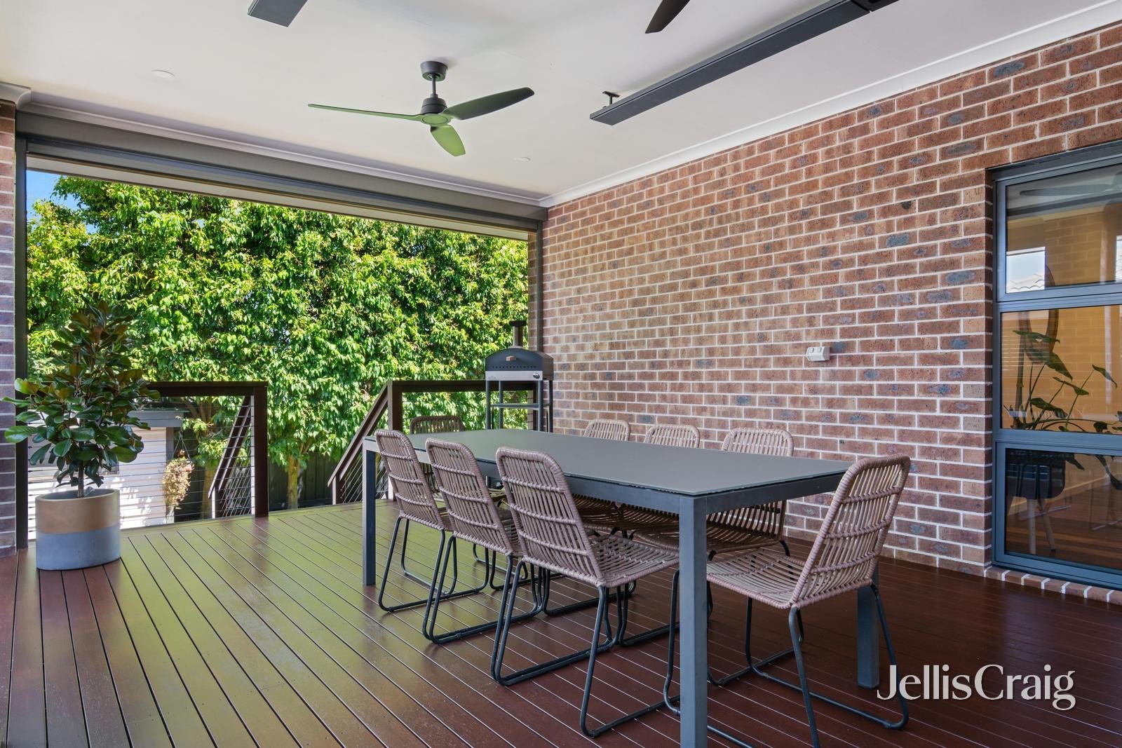 20 Tiverton Circuit, Mooroolbark image 10