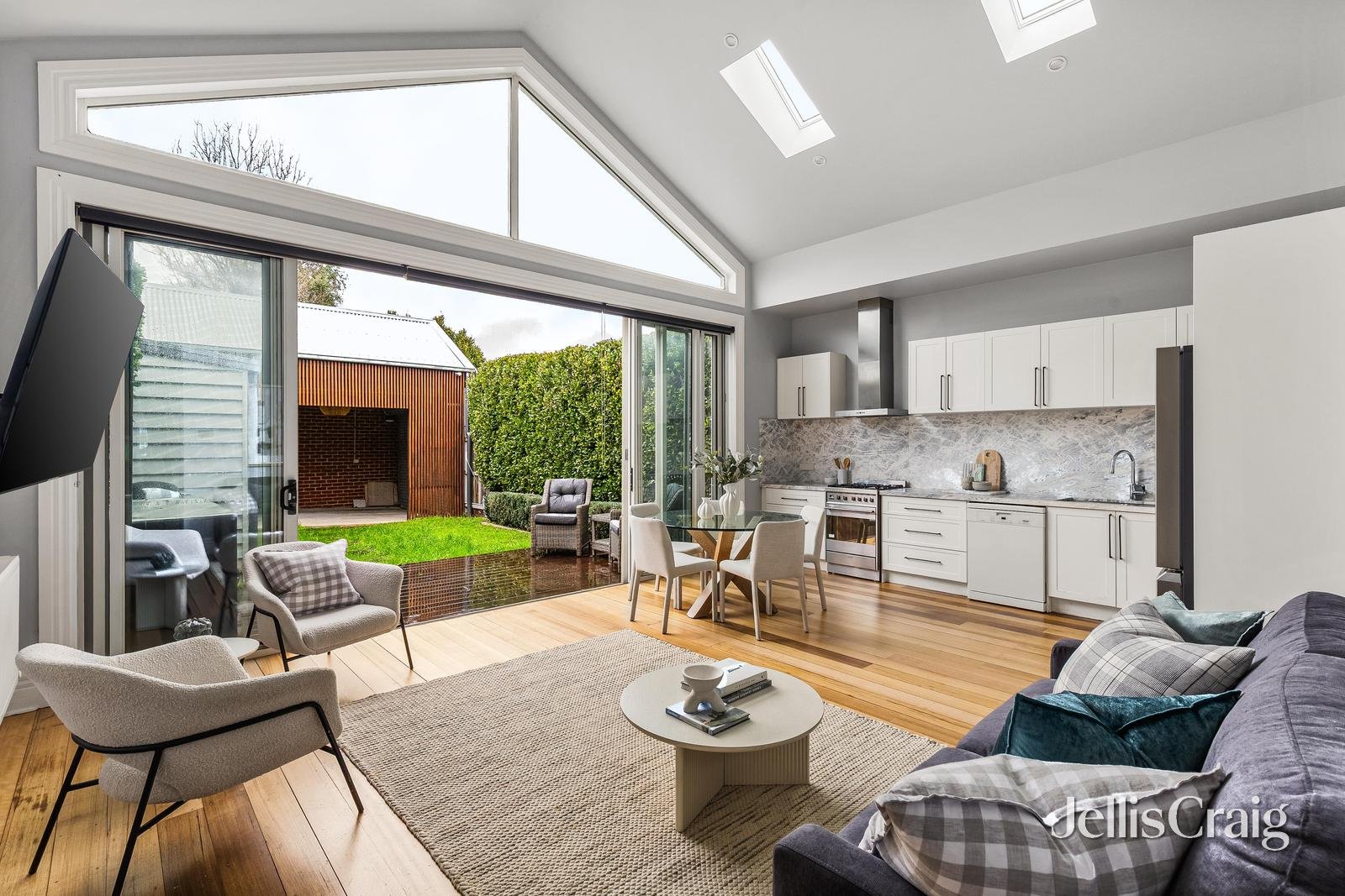 20 Tooronga Road, Malvern&nbsp;East image 2