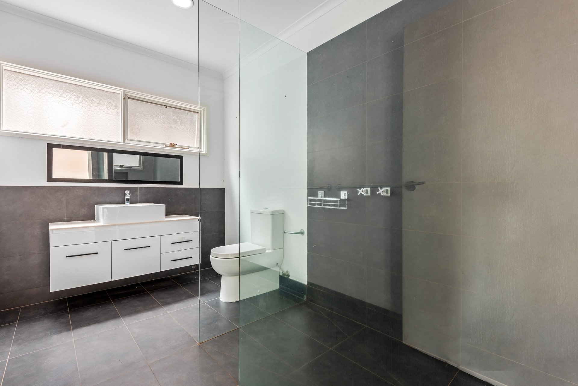 Property Gallery Thumbnail 6