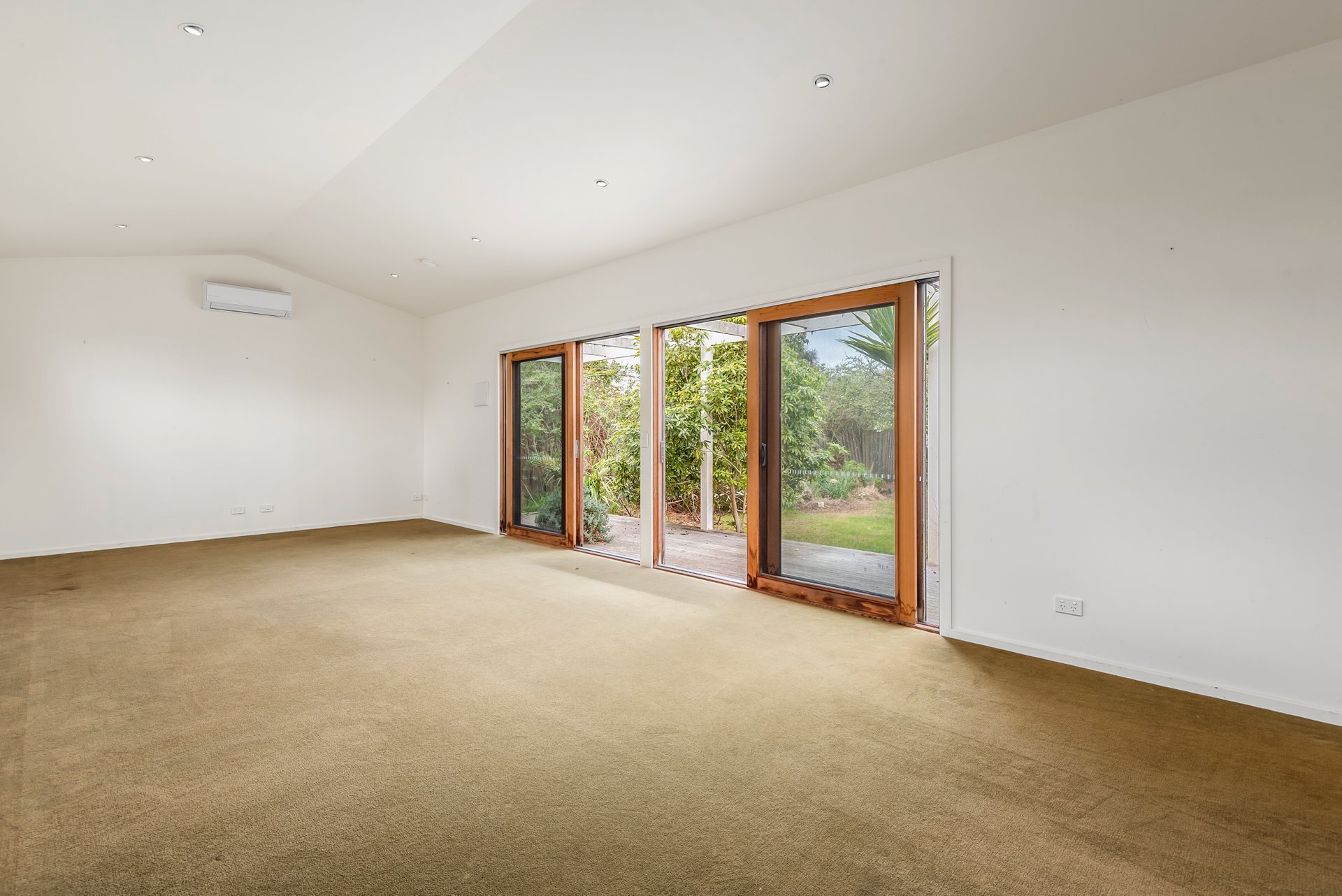 Property Gallery Thumbnail 5