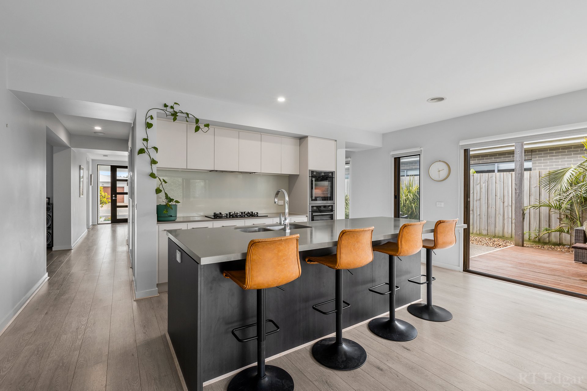 Property Gallery Thumbnail 3