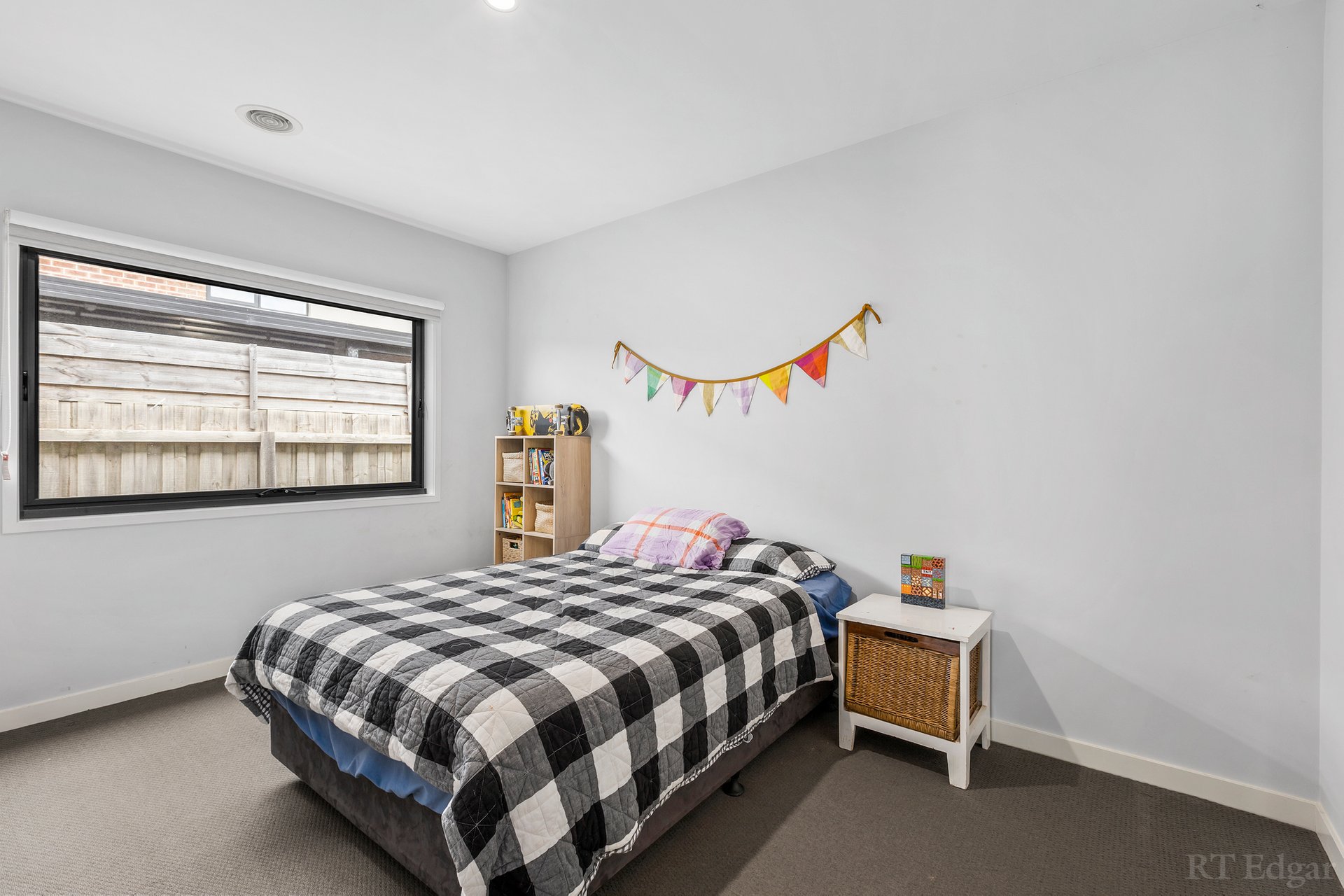 Property Gallery Thumbnail 12