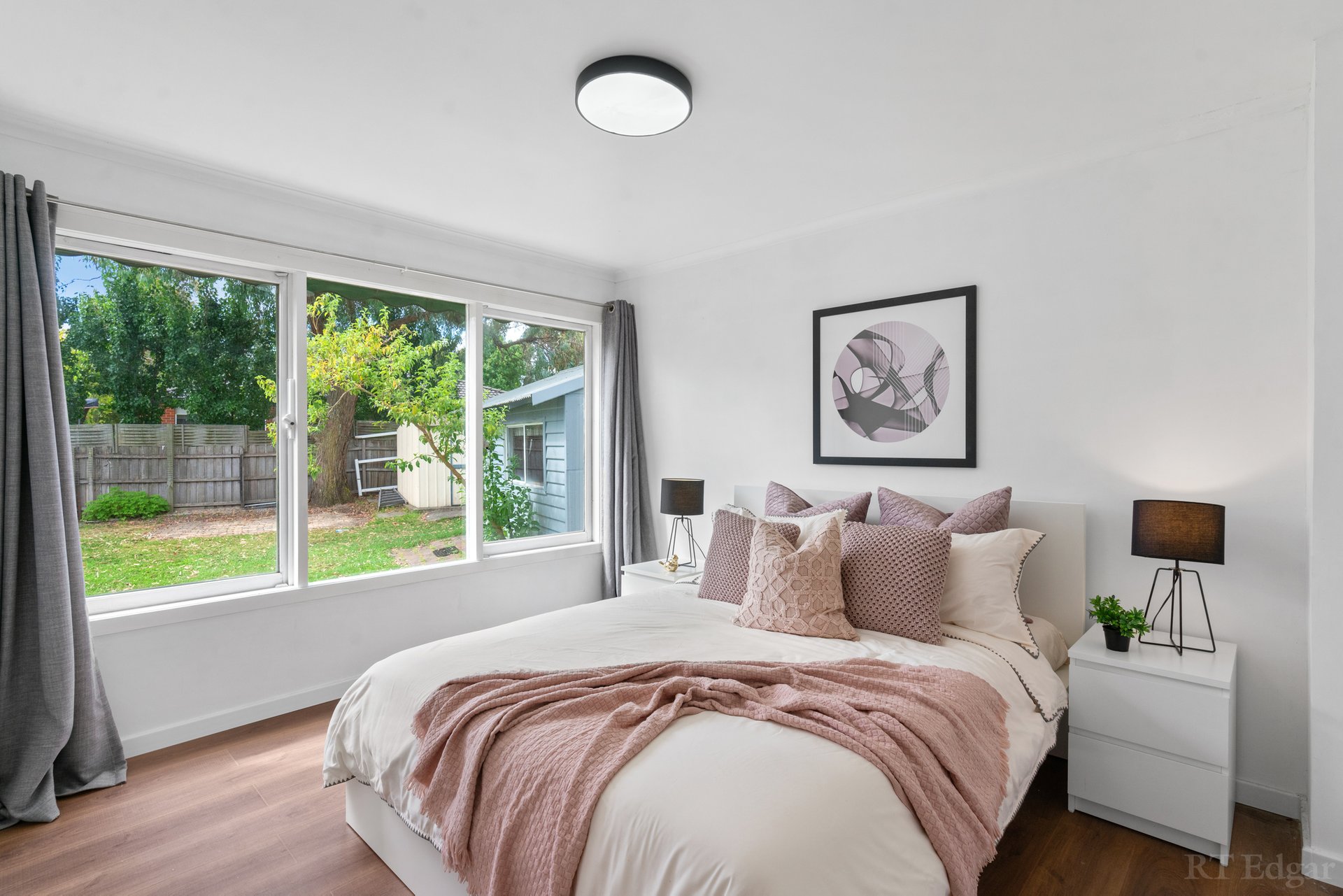 Property Gallery Thumbnail 11