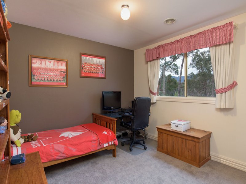 20 Valley Park Drive, Mooroolbark image 13