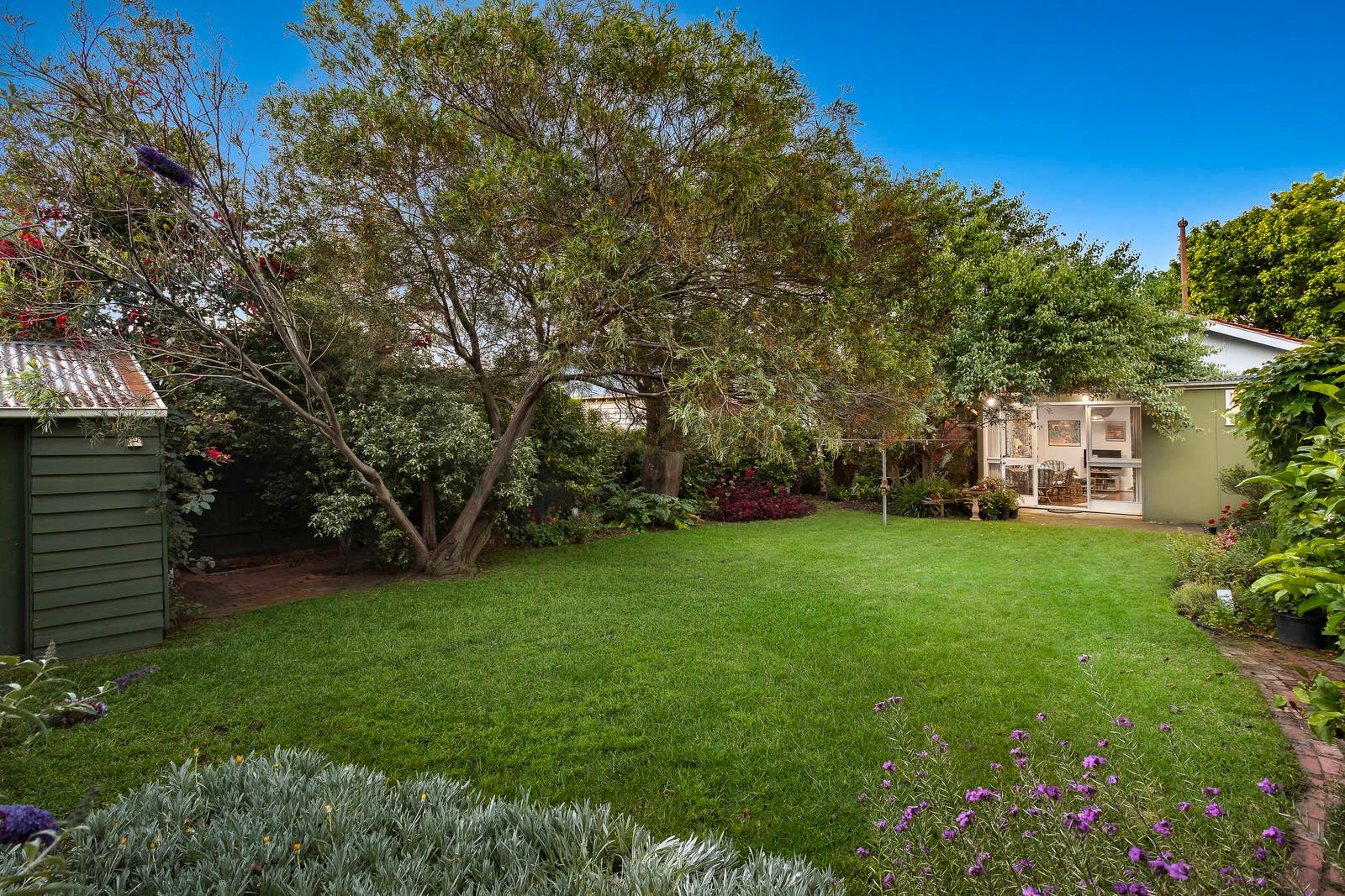 Property Gallery Thumbnail 11