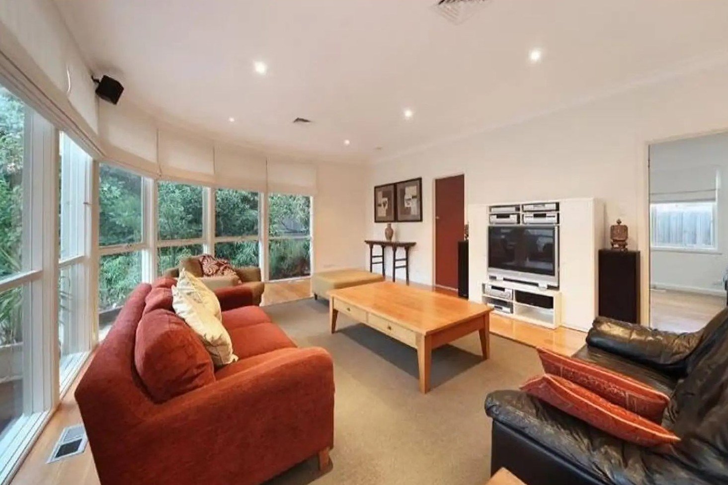 20 Windsor Avenue, Bentleigh image 2