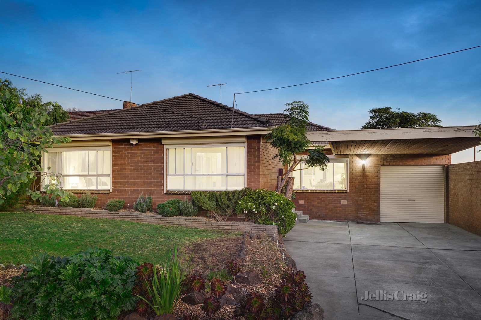 20 Winters Way, Doncaster image 1