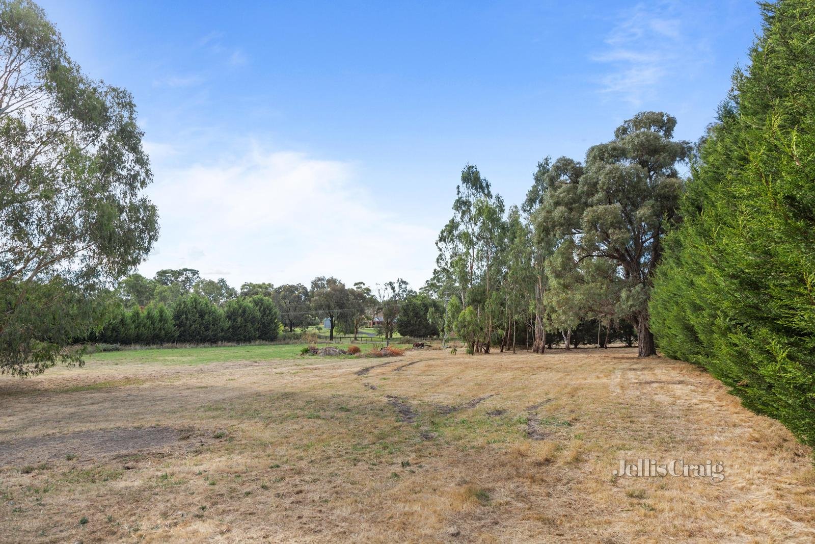 20 Youngs Road, Yarrambat image 17