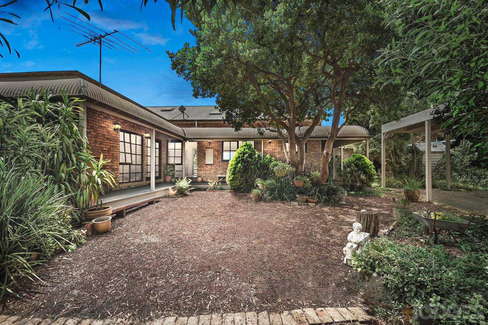 200 Dineen Road Bayles