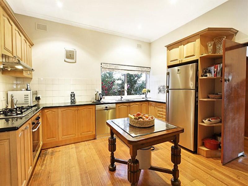 200 Doncaster Road, Balwyn North image 3