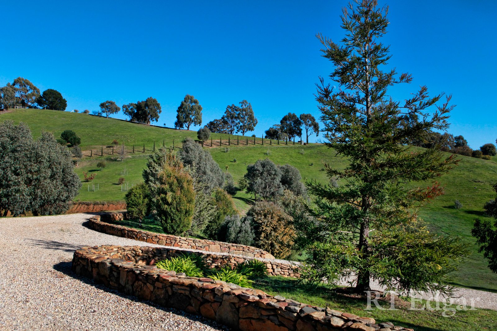 Property Gallery Thumbnail 11