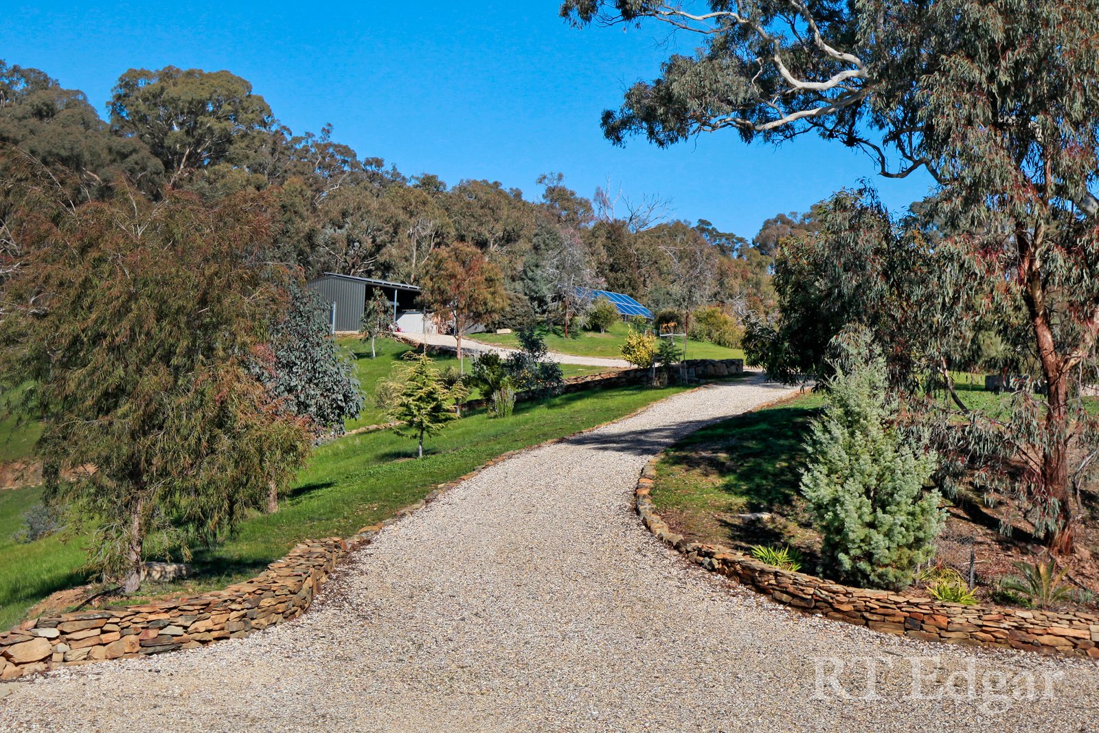 Property Gallery Thumbnail 12