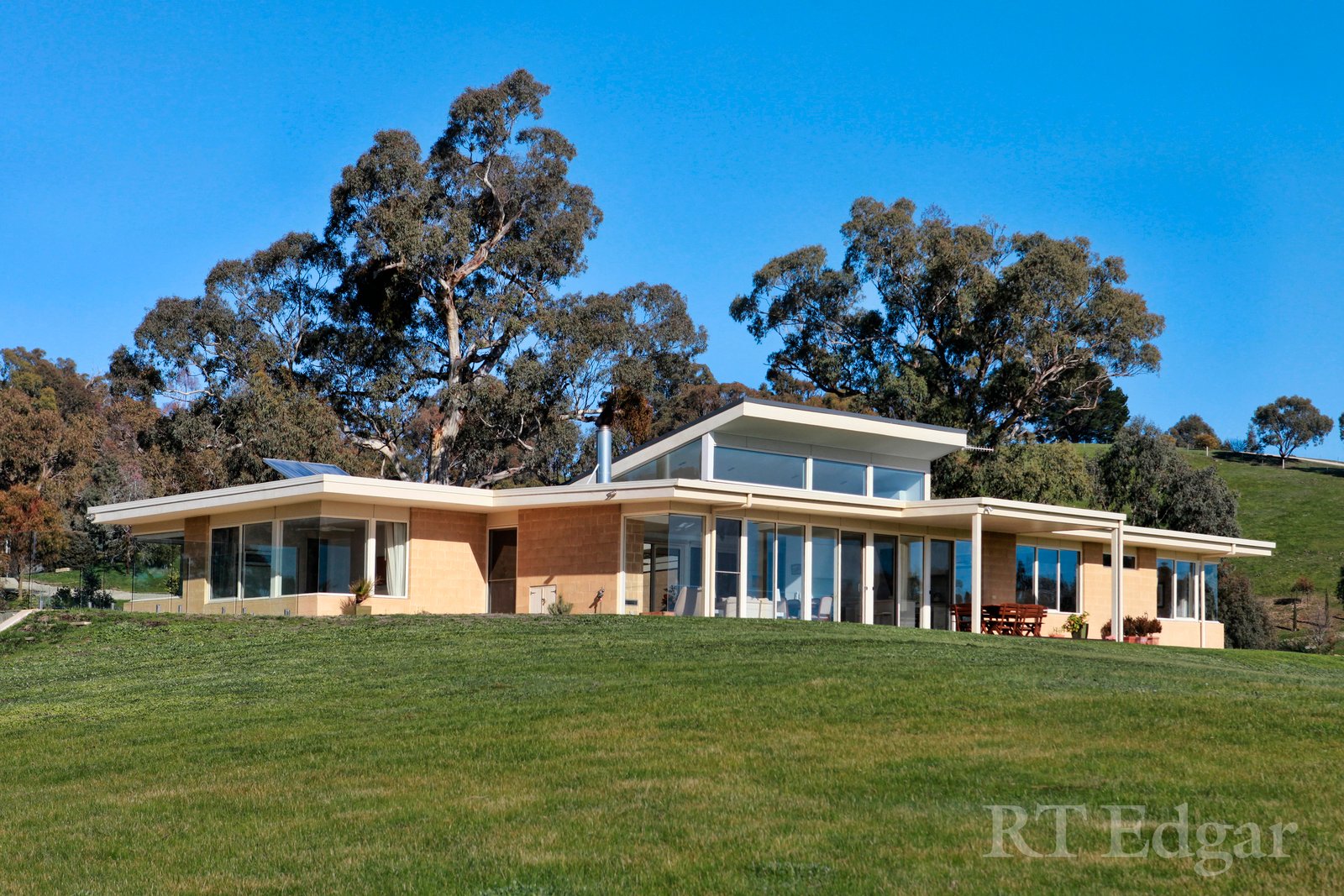 Property Gallery Thumbnail 14