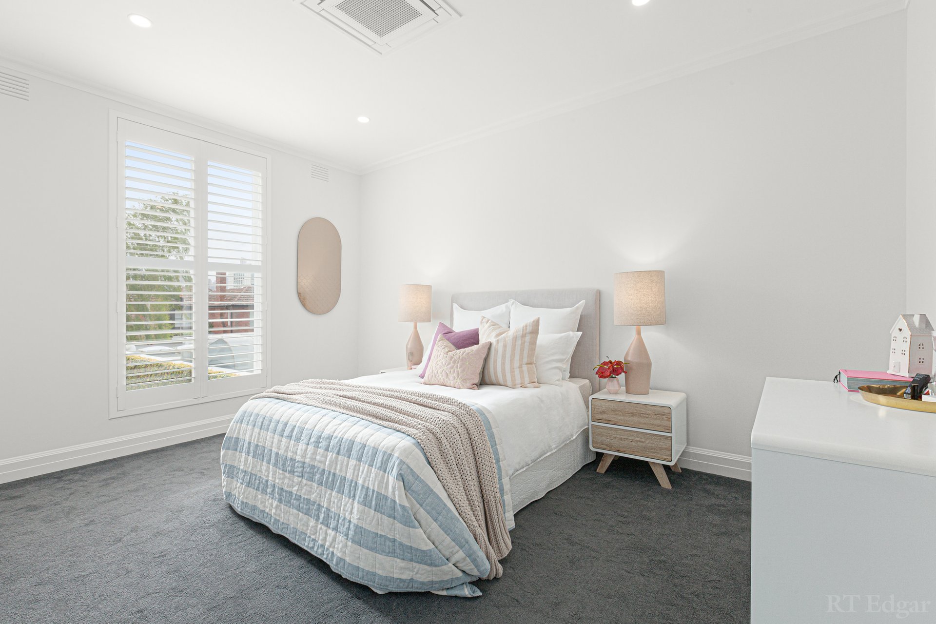 Property Gallery Thumbnail 12