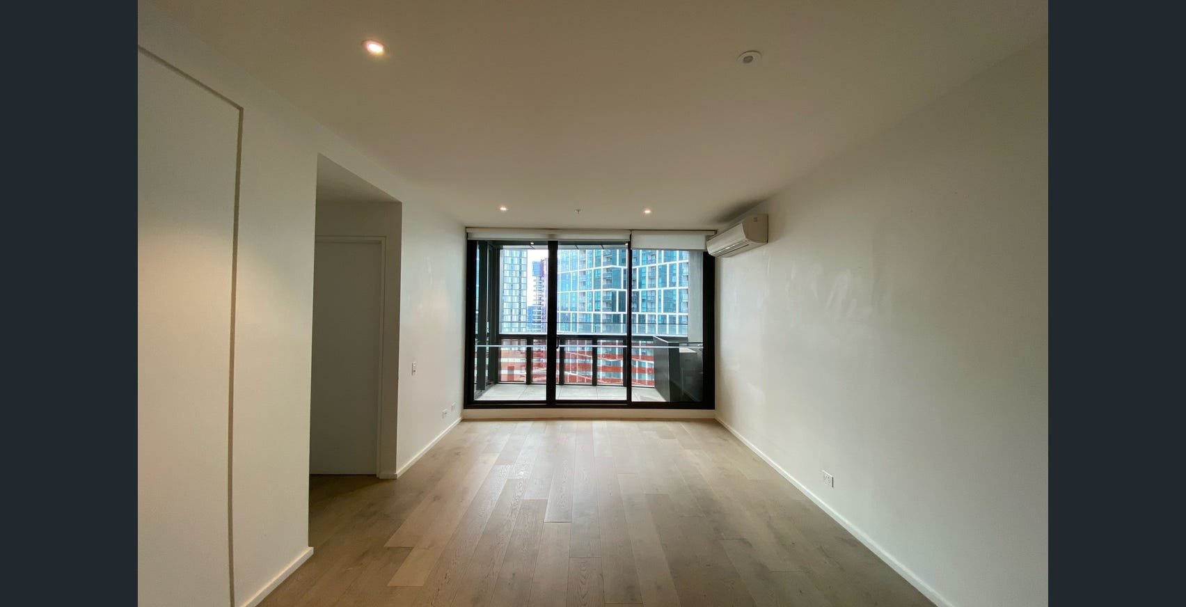 2001s/889 Collins Street, Docklands image 3
