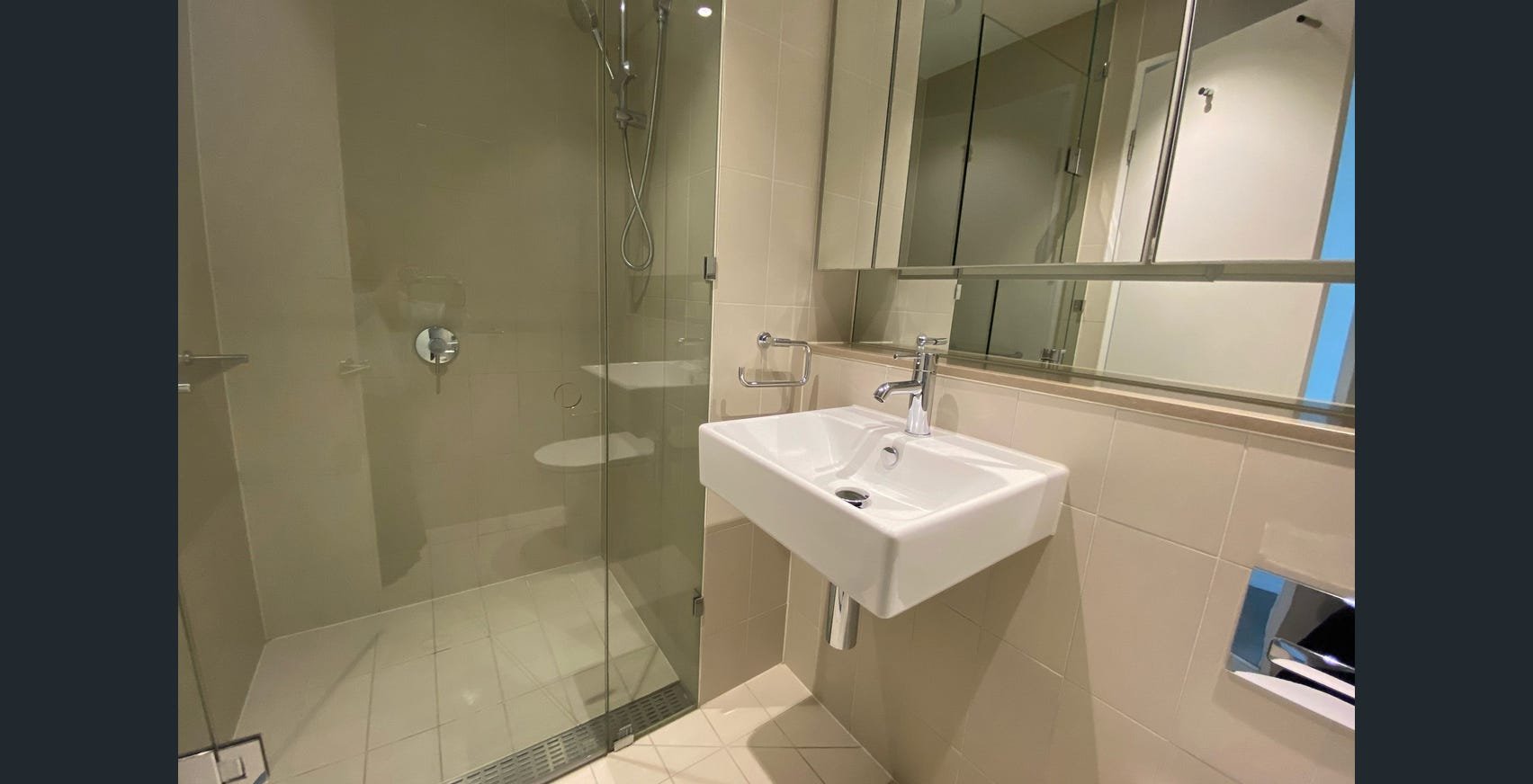 2001s/889 Collins Street, Docklands image 5