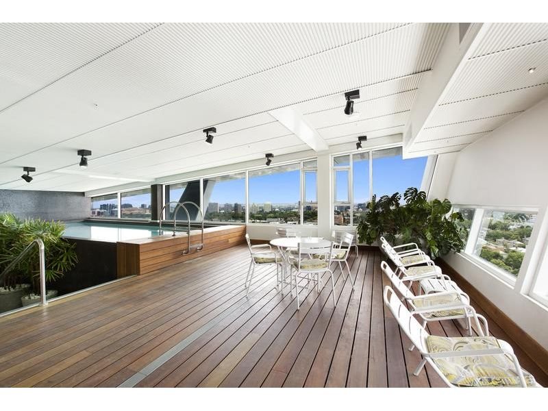 2004 / 7 Yarra Street SOUTH YARRA, VIC 3141