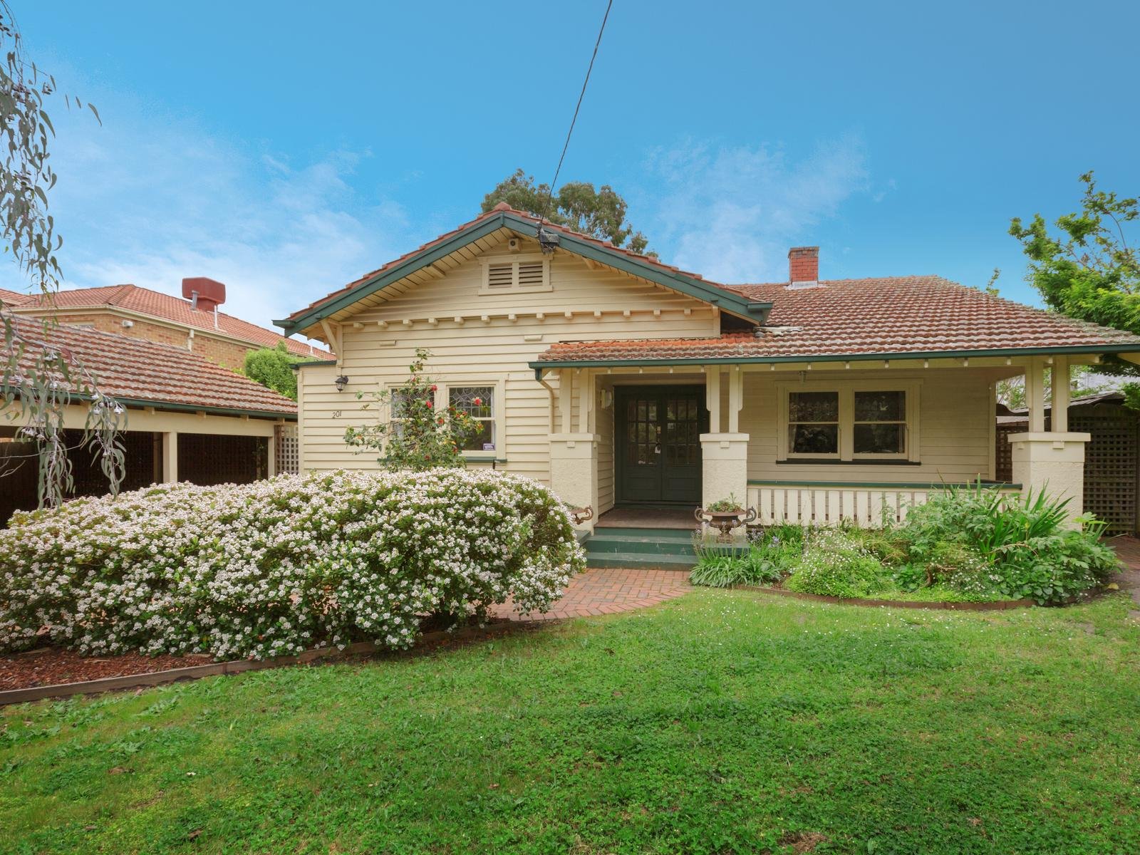 201 Mont Albert Road, Surrey Hills image 1