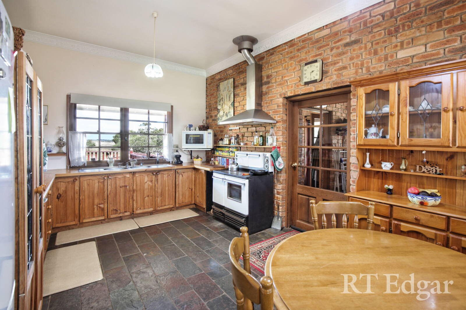 Property Gallery Thumbnail 4