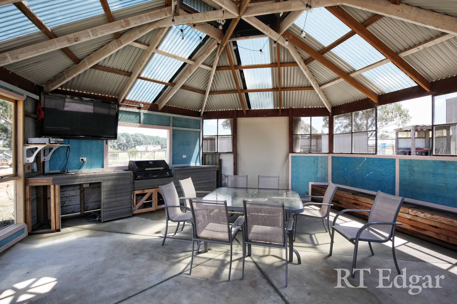 Property Gallery Thumbnail 8