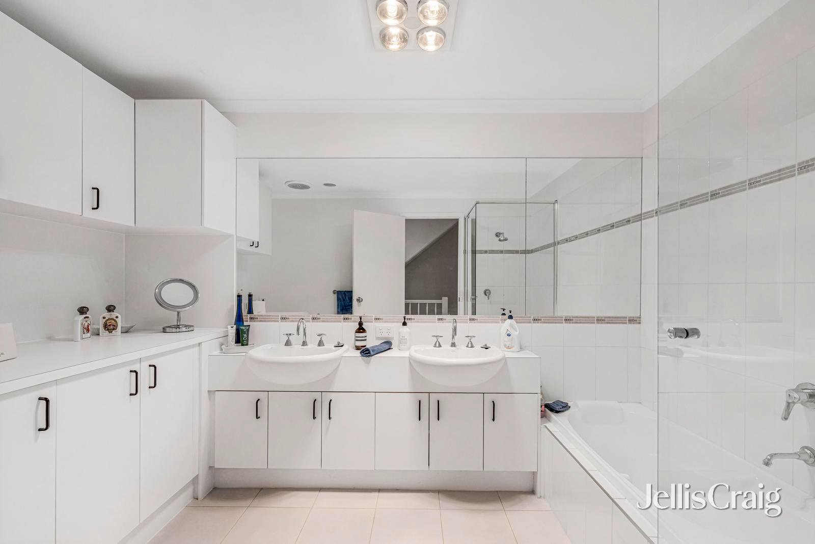201 Wiltshire Drive, Kew image 9