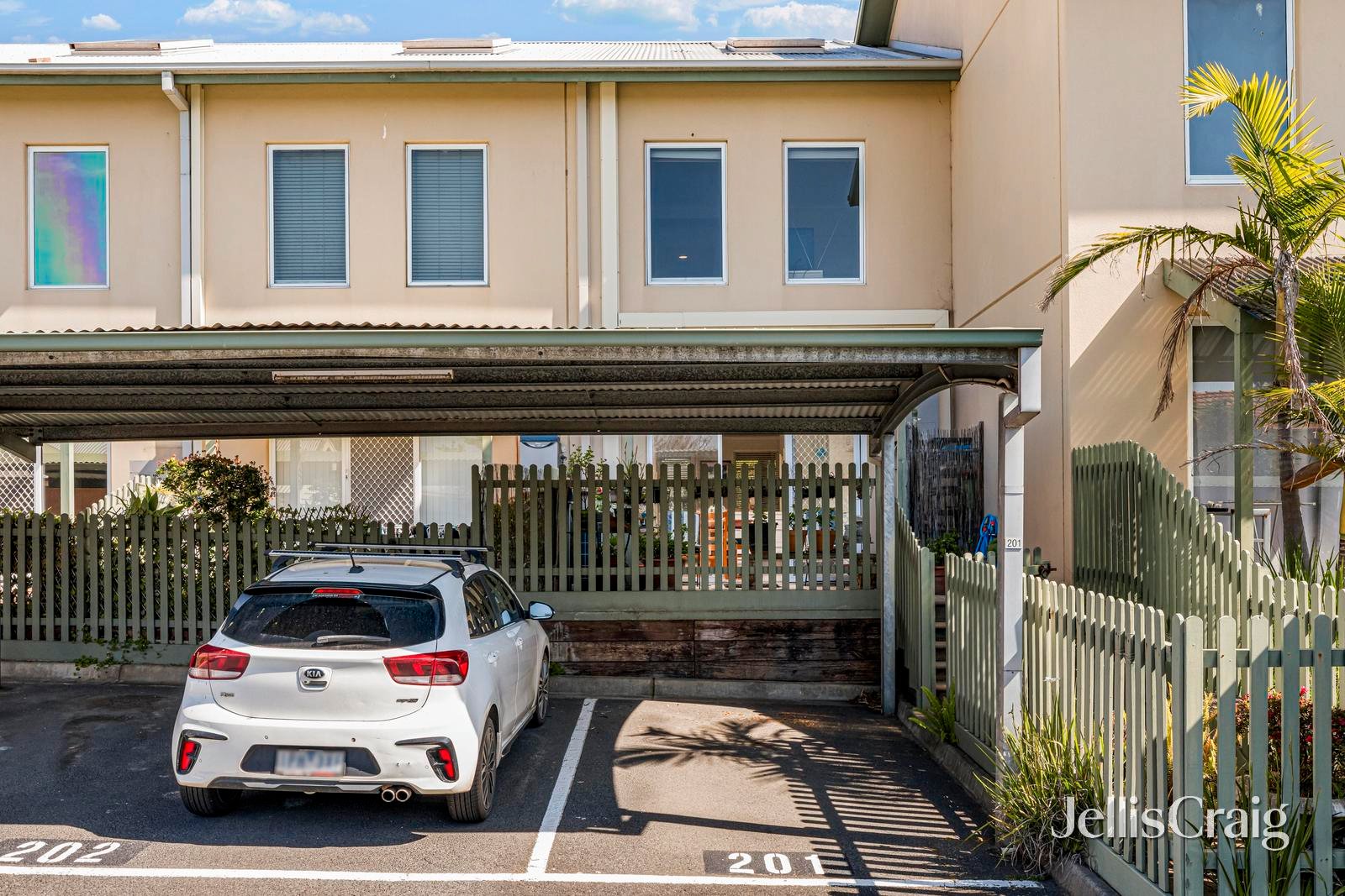 201 Wiltshire Drive, Kew image 10