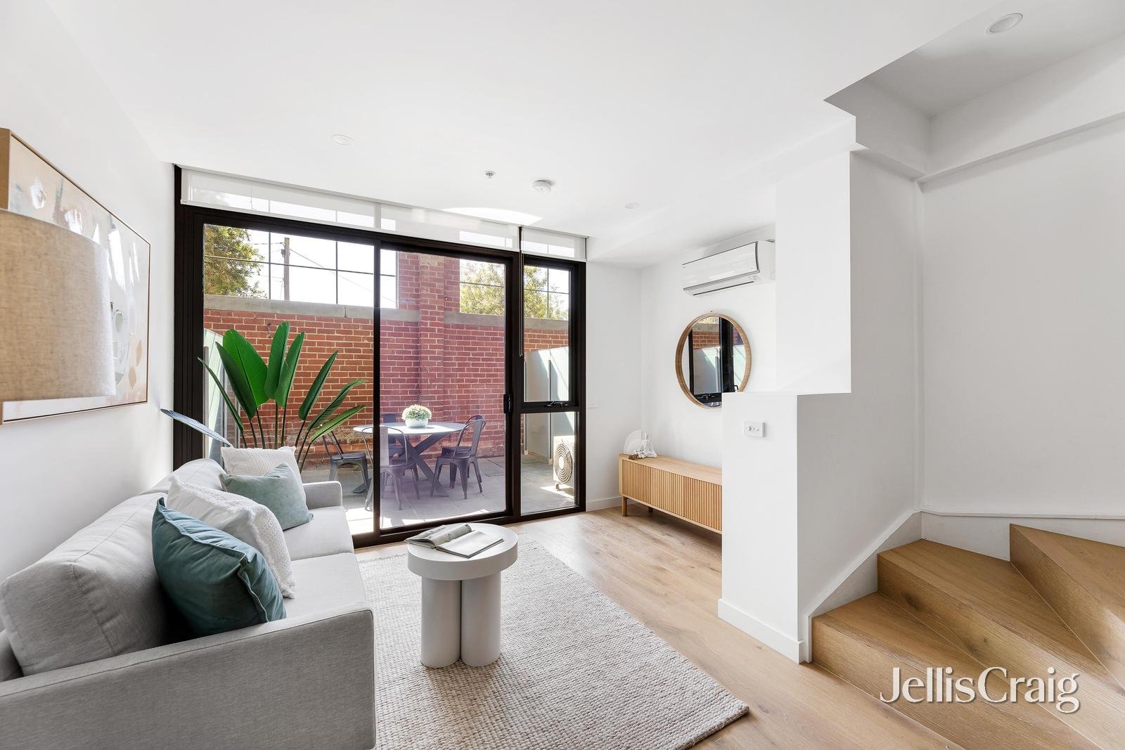 2010/178 Edward Street, Brunswick East image 2
