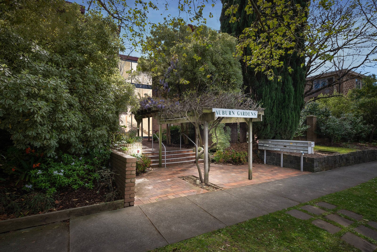 Property Gallery - Main Image
