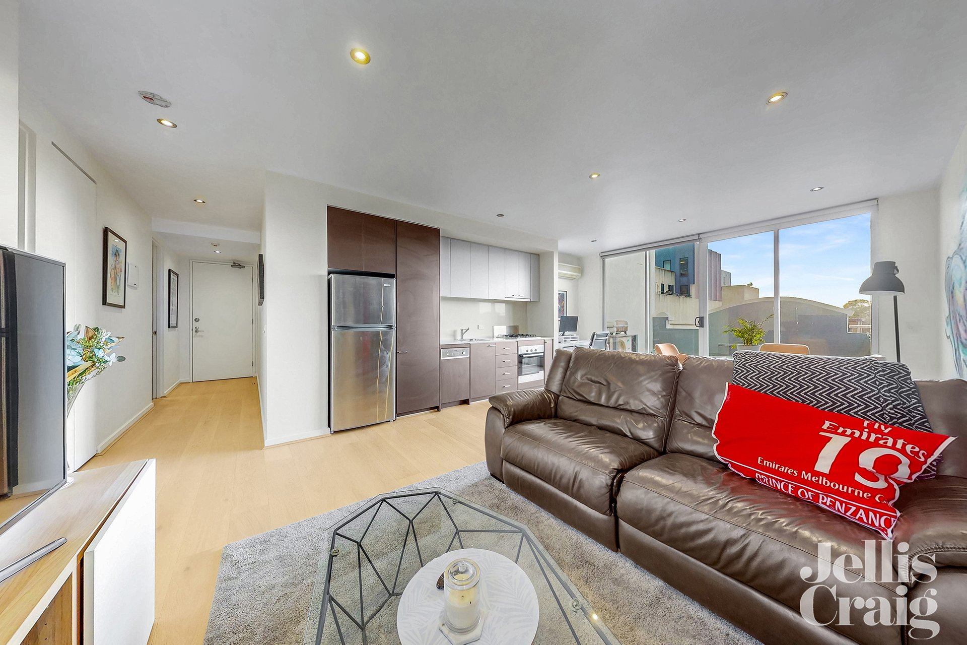 201/122 Ormond Road, Elwood image 7