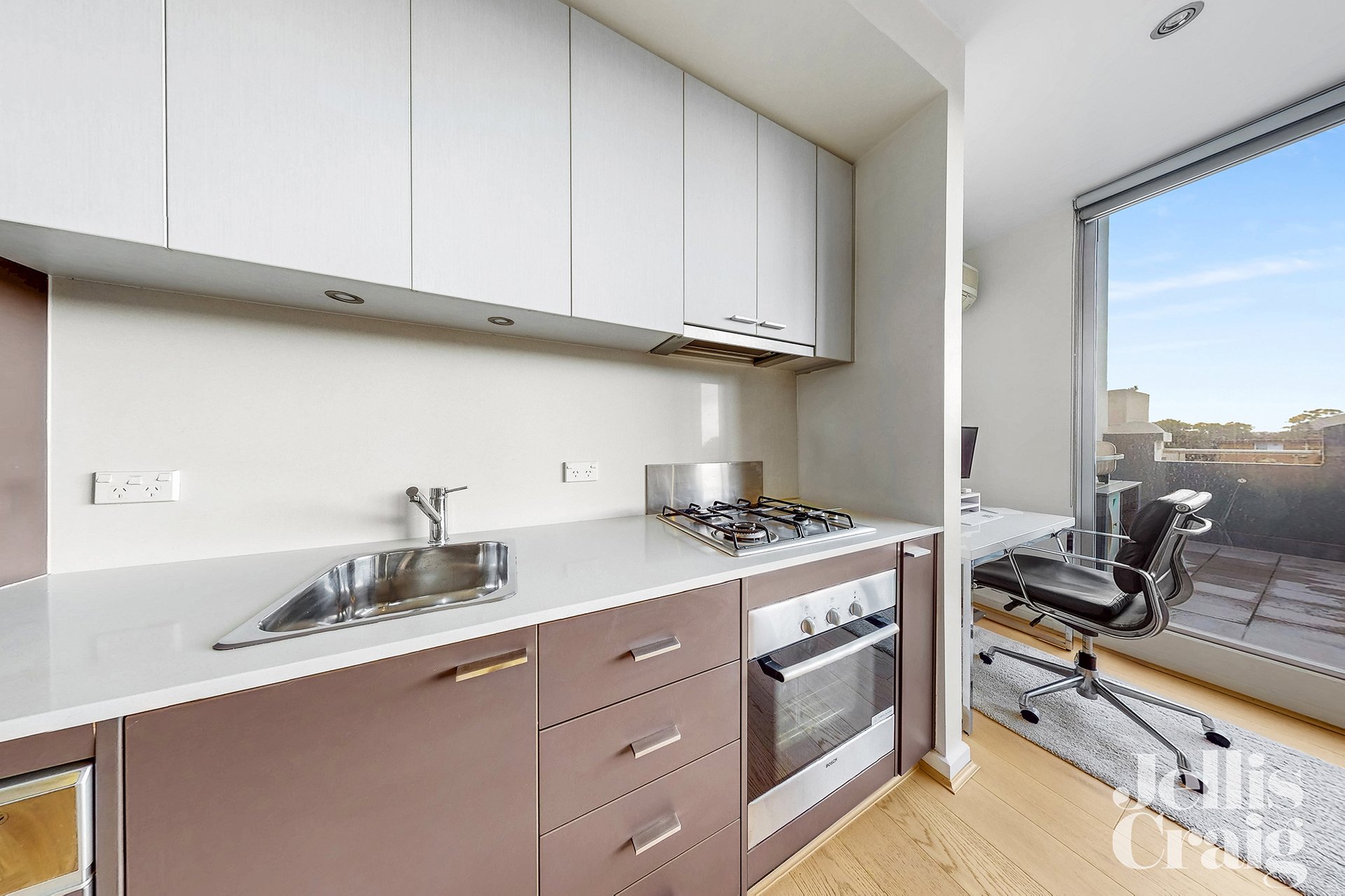 201/122 Ormond Road, Elwood image 4