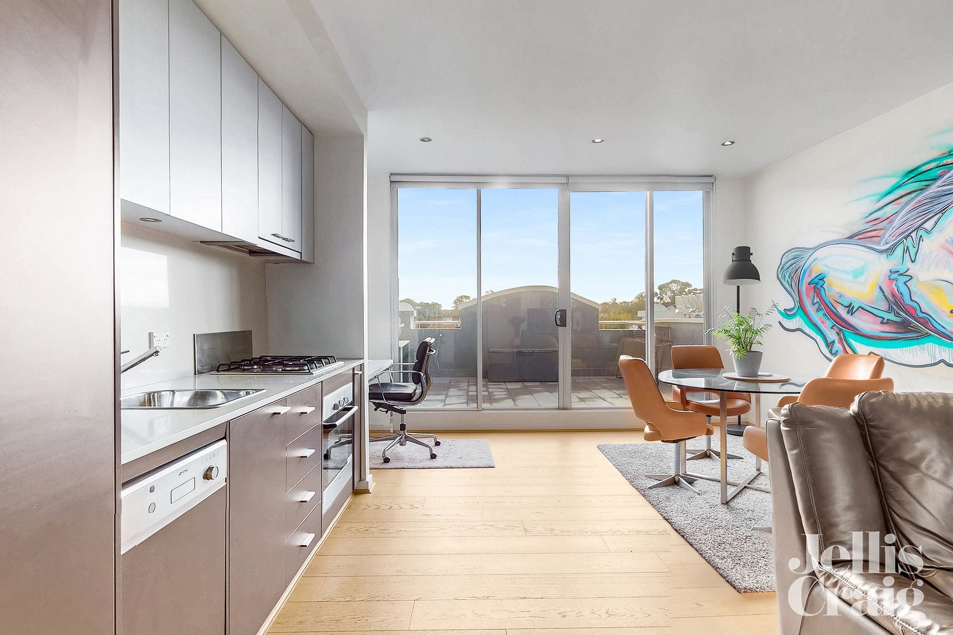 201/122 Ormond Road, Elwood image 5