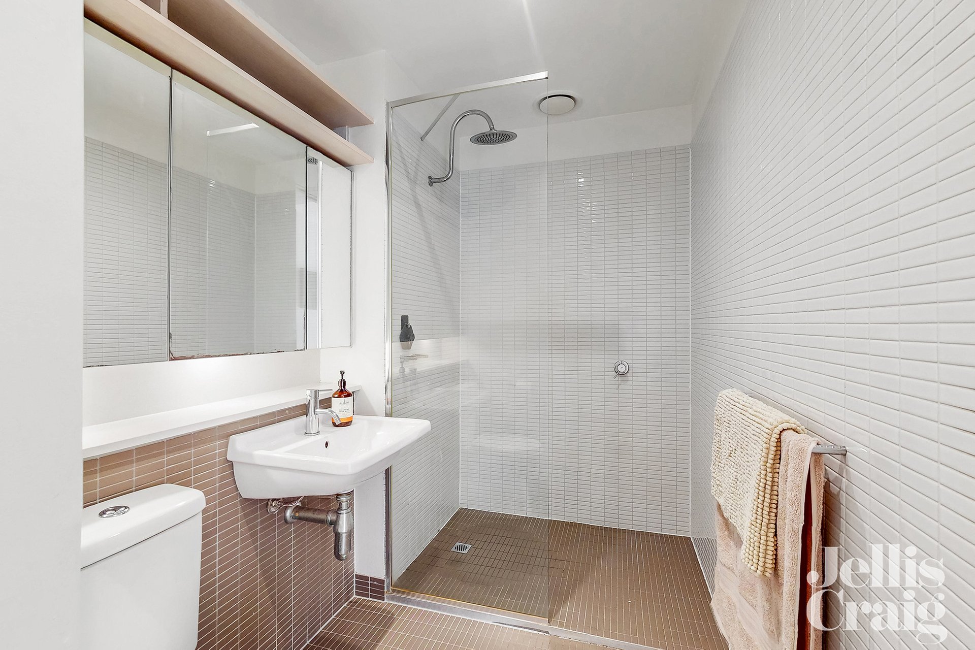 201/122 Ormond Road, Elwood image 12