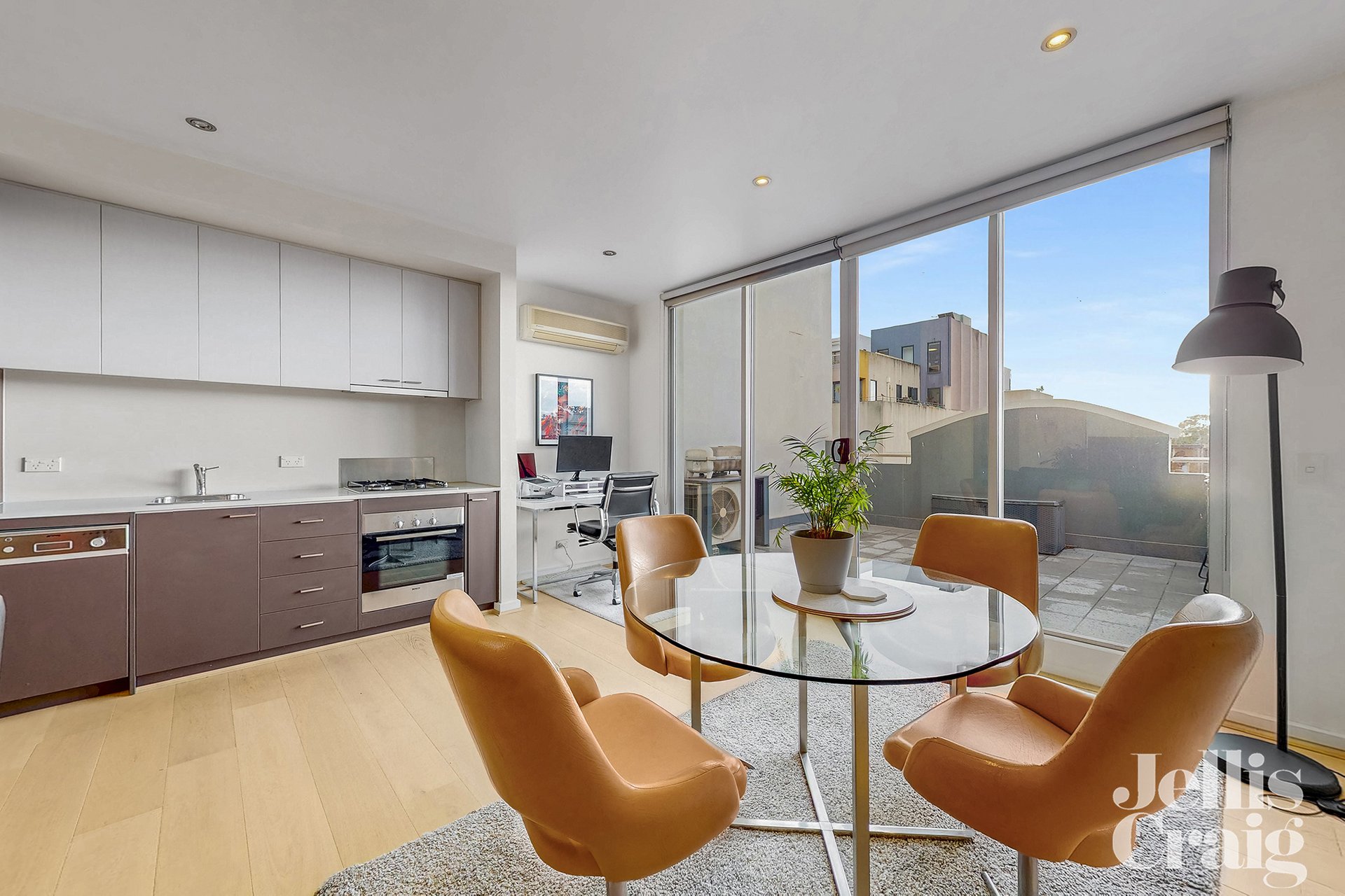 201/122 Ormond Road, Elwood image 3