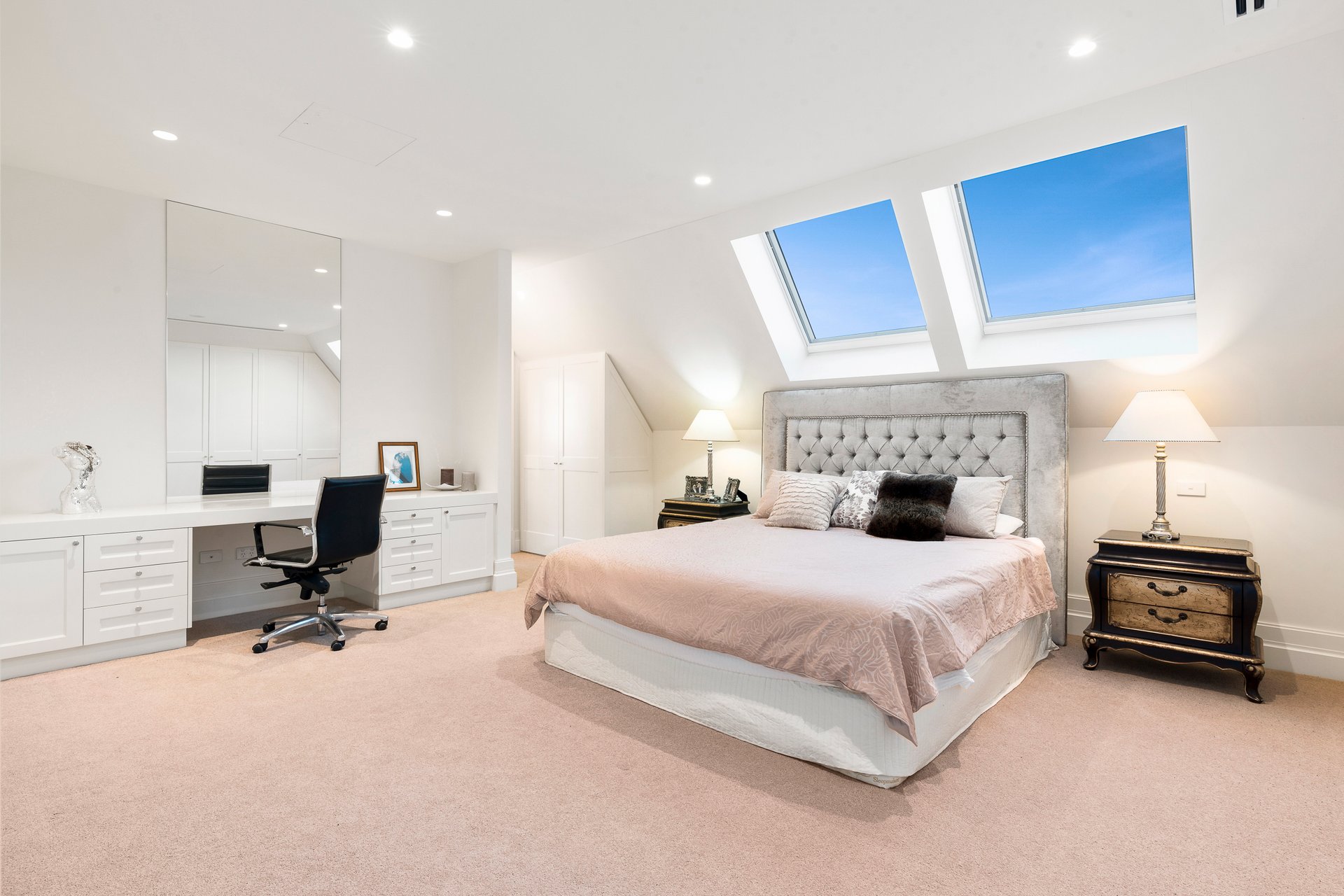 Property Gallery Thumbnail 2