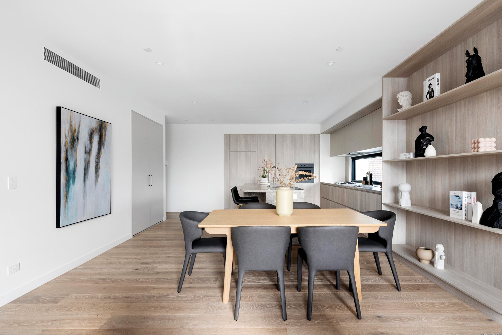 201/131 Martin Street, Brighton image 2