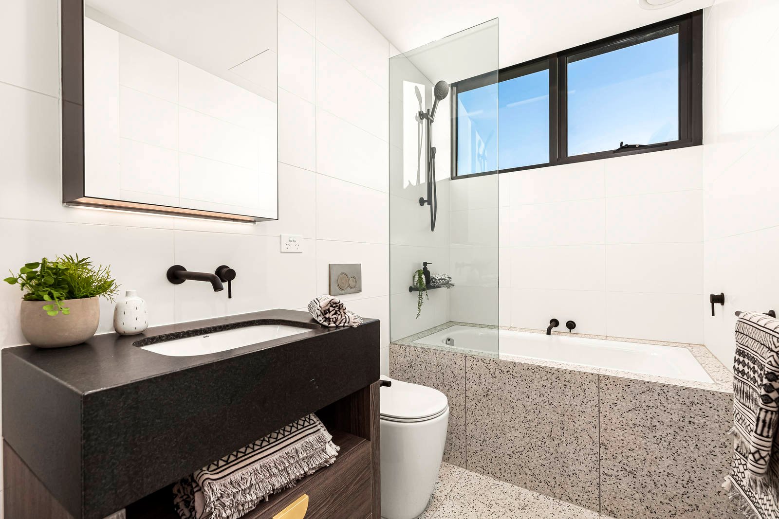 Property Gallery Thumbnail 8