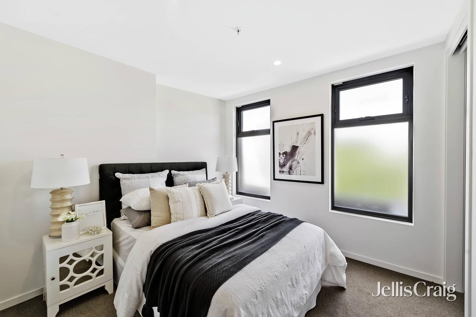 201/15 Bent Street, Bentleigh image 5