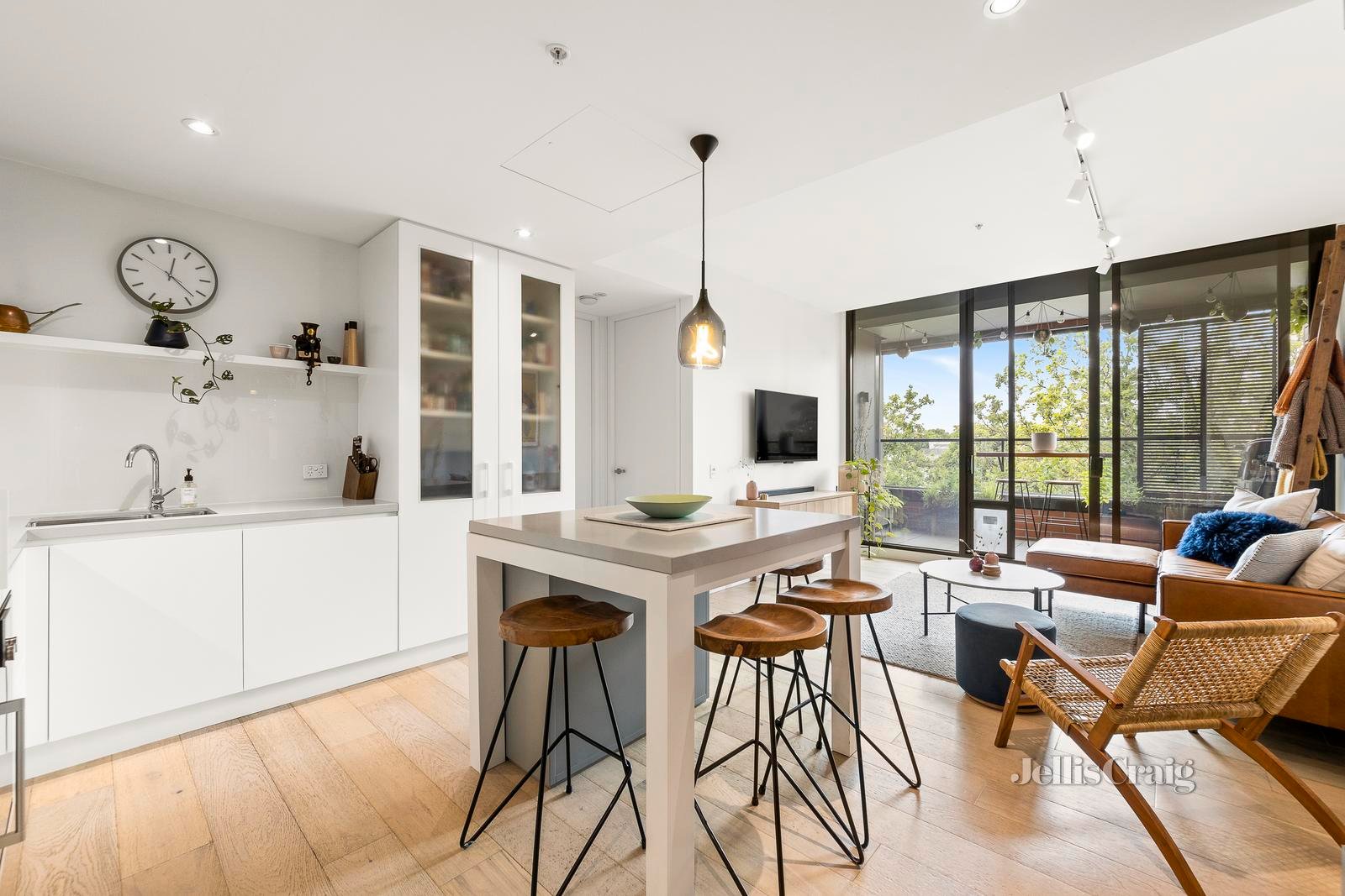 201/18 Coppin Street, Richmond image 4