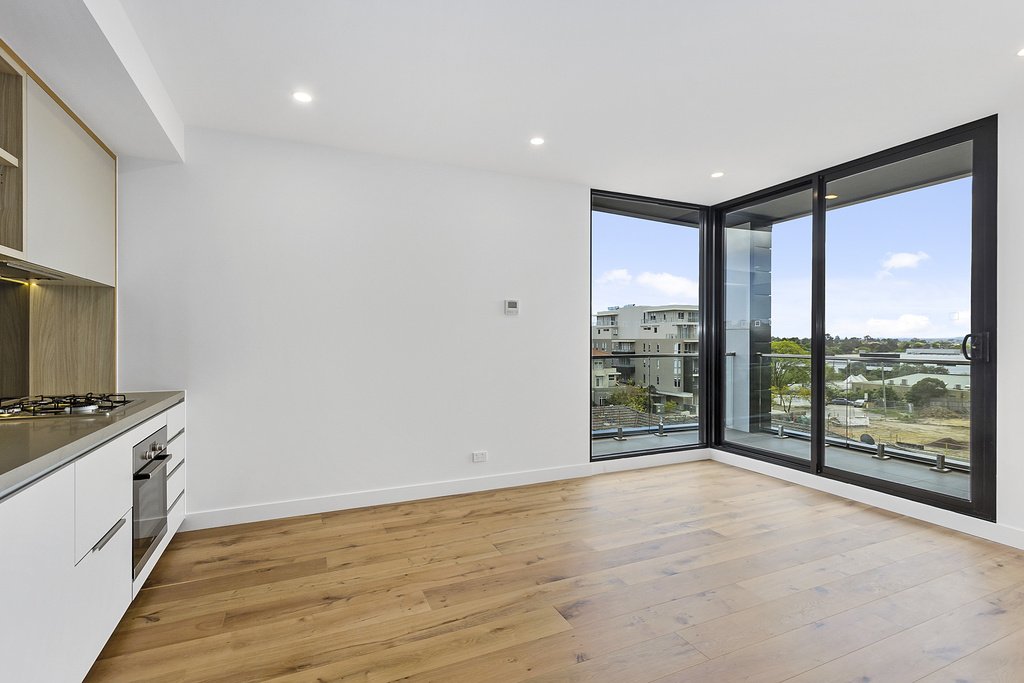 Property Gallery Thumbnail 3