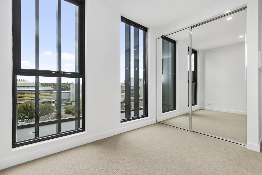 Property Gallery Thumbnail 4