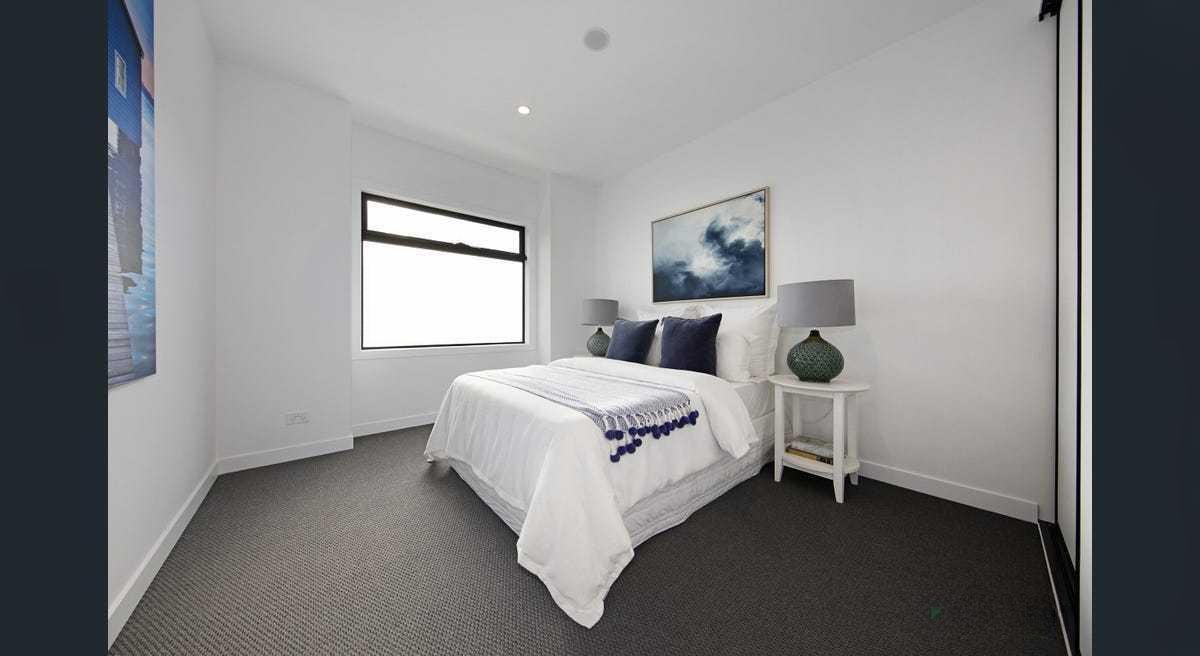 201/2 Malane Street, Bentleigh East image 5