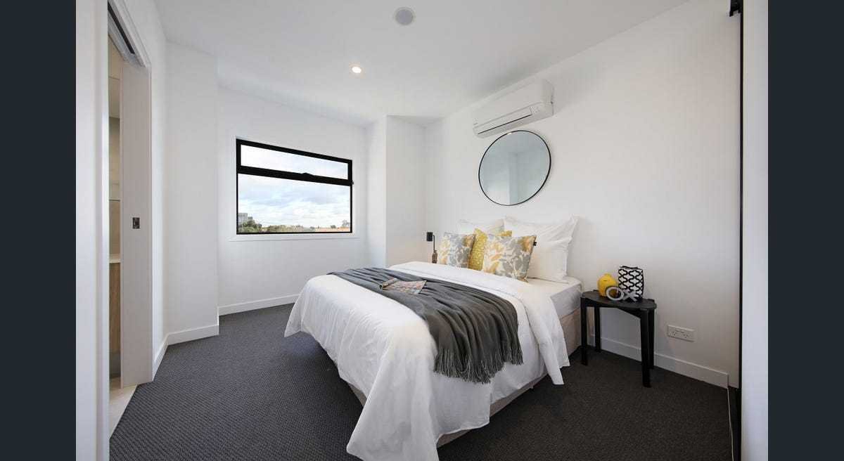 201/2 Malane Street, Bentleigh East image 6