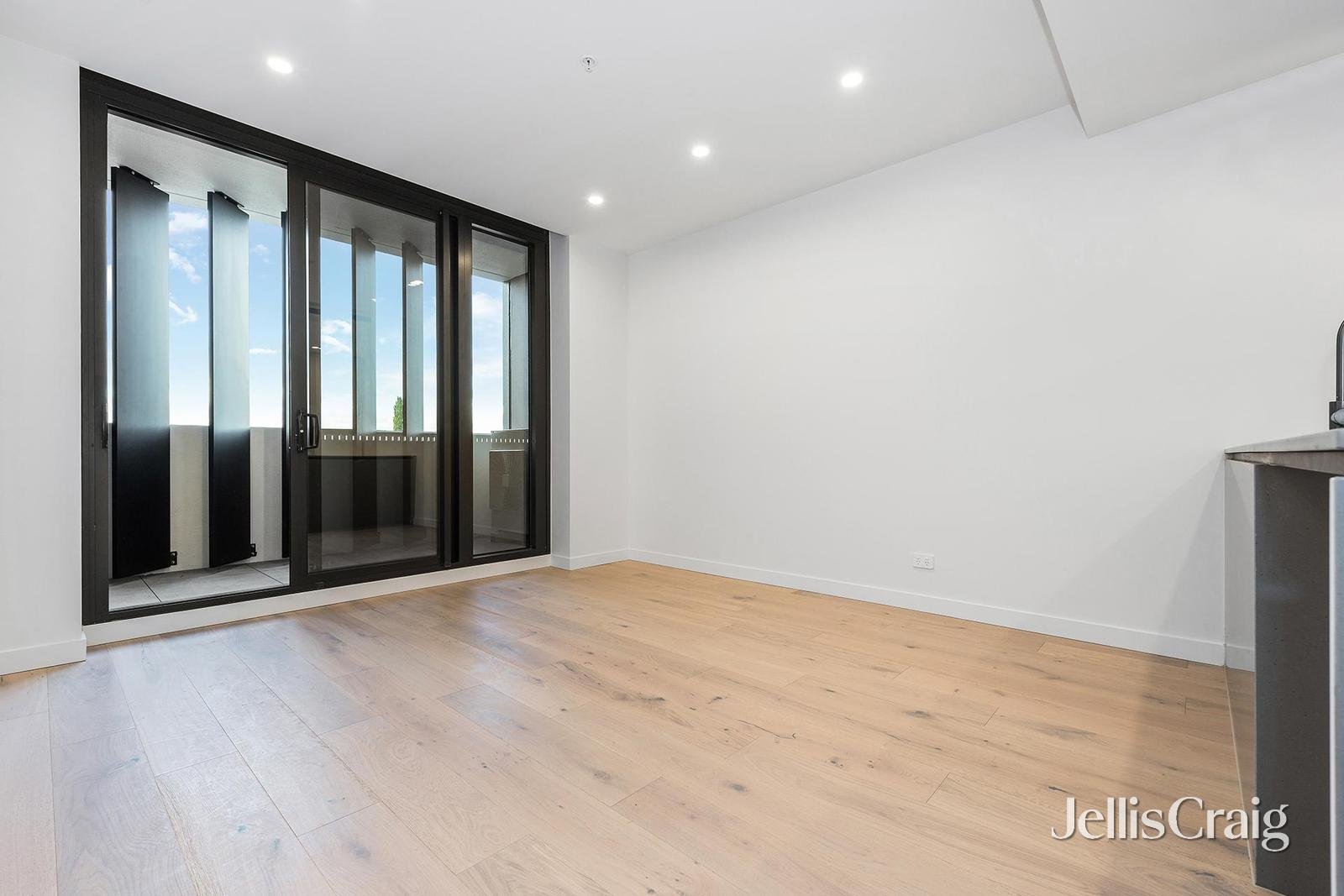 201/2 Mascoma Street, Ascot Vale image 2