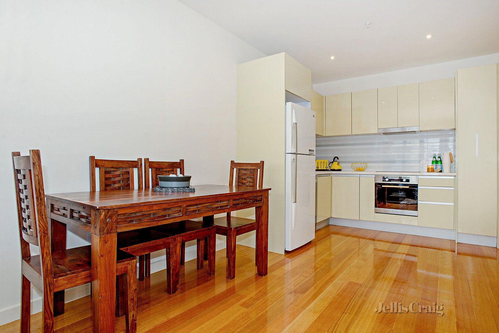 201/218 Lygon Street, Brunswick East image 2