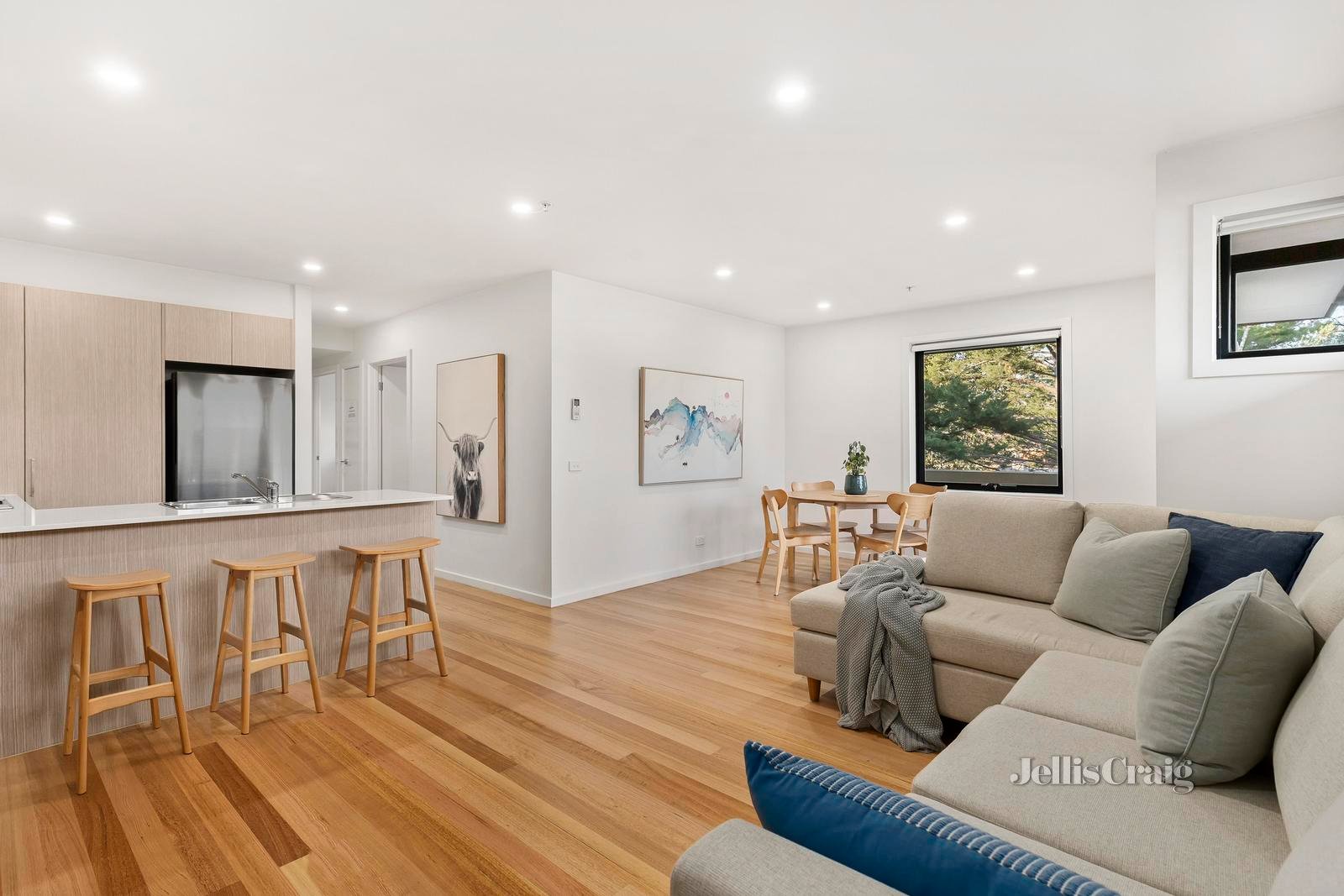 201/291 Mount Dandenong Road, Croydon image 4