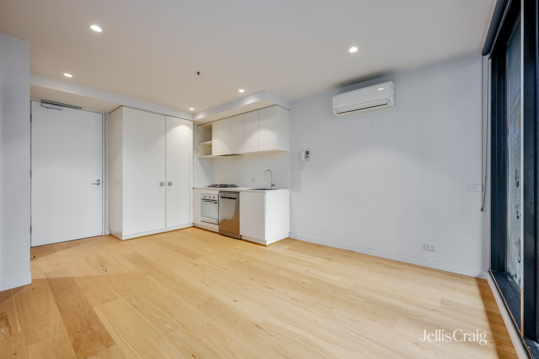 201/31 Napoleon Street, Collingwood image 3